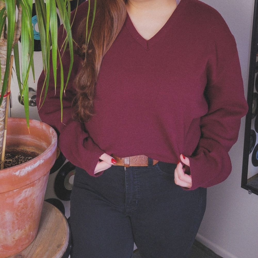 🧸 burgundy sweater